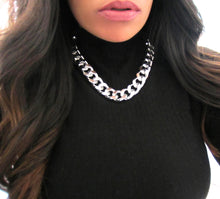 Load image into Gallery viewer, Chunky Cuban Link Chain