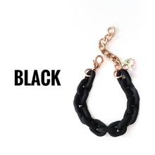Load image into Gallery viewer, Matte Oval Link Bracelet