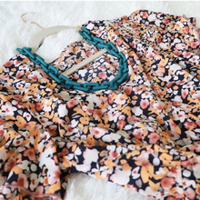 Load image into Gallery viewer, Matte Rectangle Link Necklace