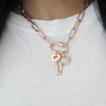 Load image into Gallery viewer, Paperclip Carabiner Chain