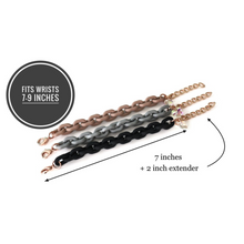 Load image into Gallery viewer, Matte Oval Link Bracelet